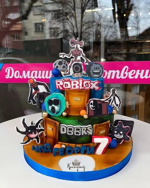 Торти за момчета › Roblox — фондан, 24 парчета