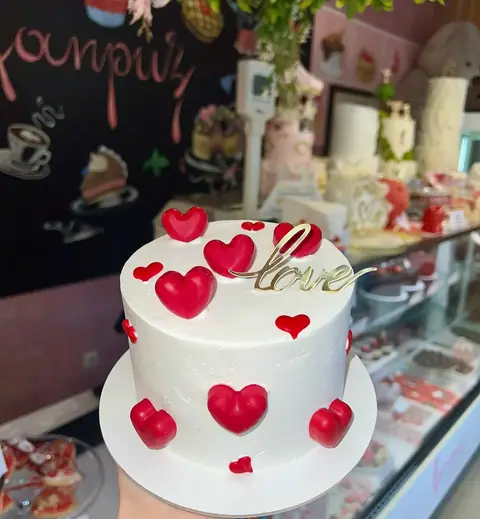 Cakes for girls — fondant, 12 servings