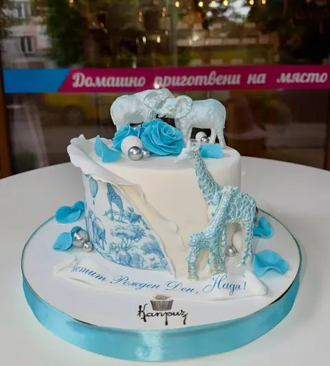 Cakes for girls — fondant, 8 servings