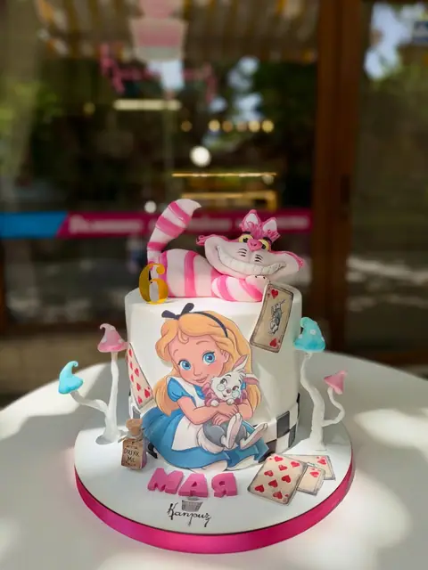 Cakes for girls — fondant, 24 servings